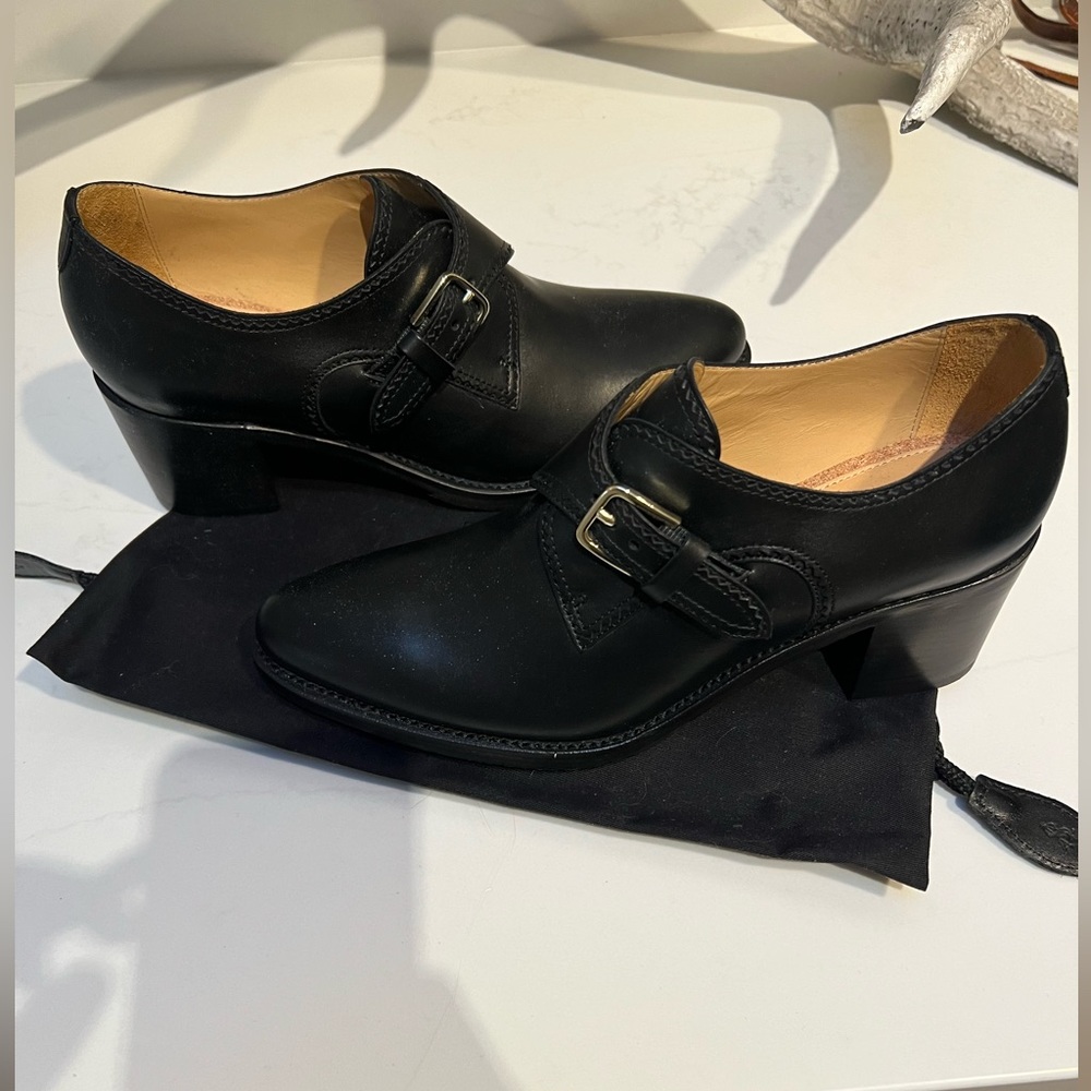 THE OFFICE OF ANGELA SCOTT Miss Brooke Midheel 
Soft Black / 39 / Regular